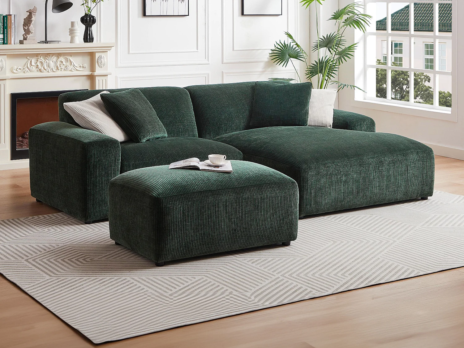 Hoekbank met hoek rechts en poef van dennegroen ribfluweel TIRONO van Maison Céphy