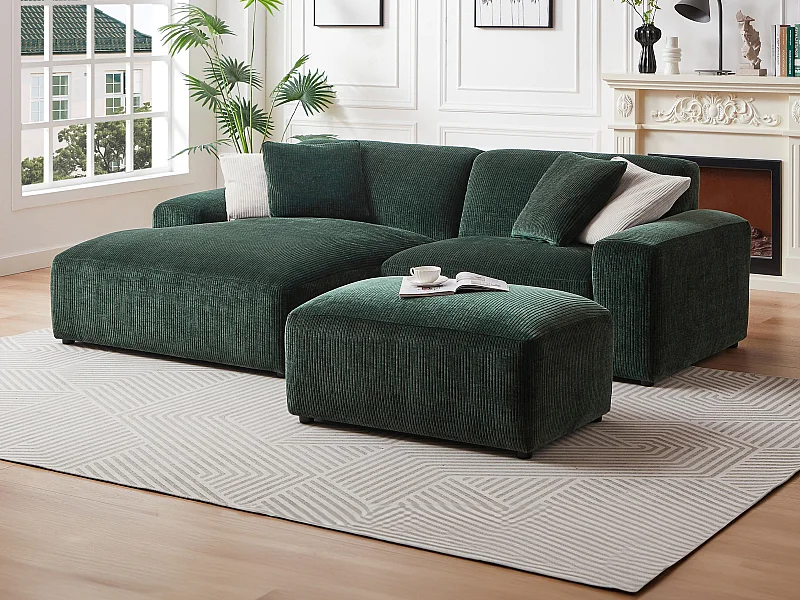 Venstre hjørnesofa og puff i grønn kordfløyel TIRONO fra Maison Céphy