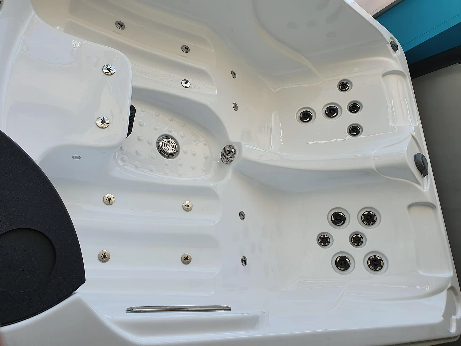 Spa Vasca Idromassaggio Da Esterno FRA-1385