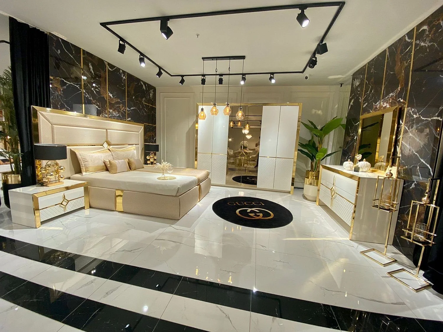 Schlafzimmer Bett Nachttisch Kommode Spiegel Kleiderschrank Holz Luxus Set 6tlg.