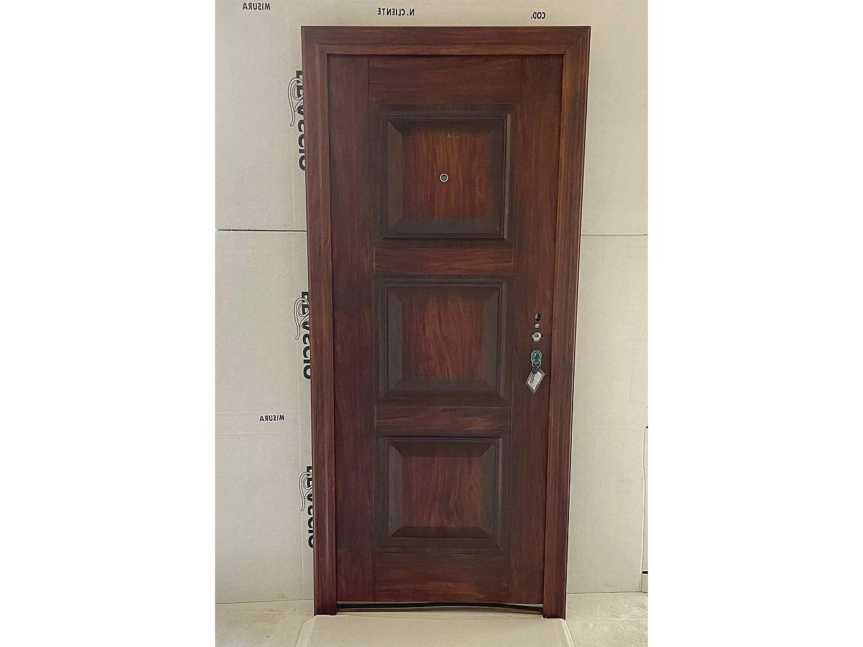 Porte d'entrée Modèle 34 couleur marron version gauche