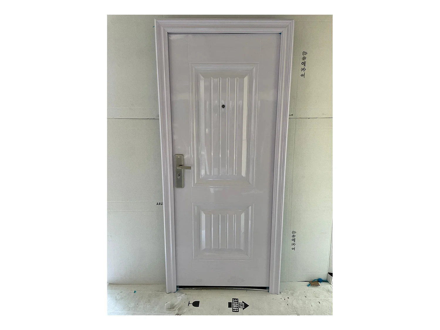 Portoncino d’ingresso Modello 35 colore bianca versione destra