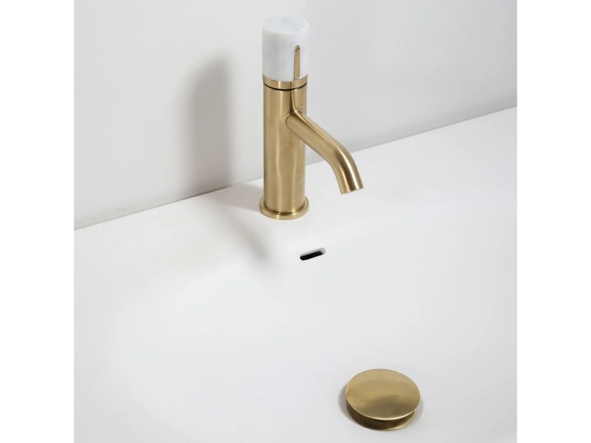 Manopola Waschtischmischer, niedrig, gebürstetes Gold oder Marmor. Essebagno