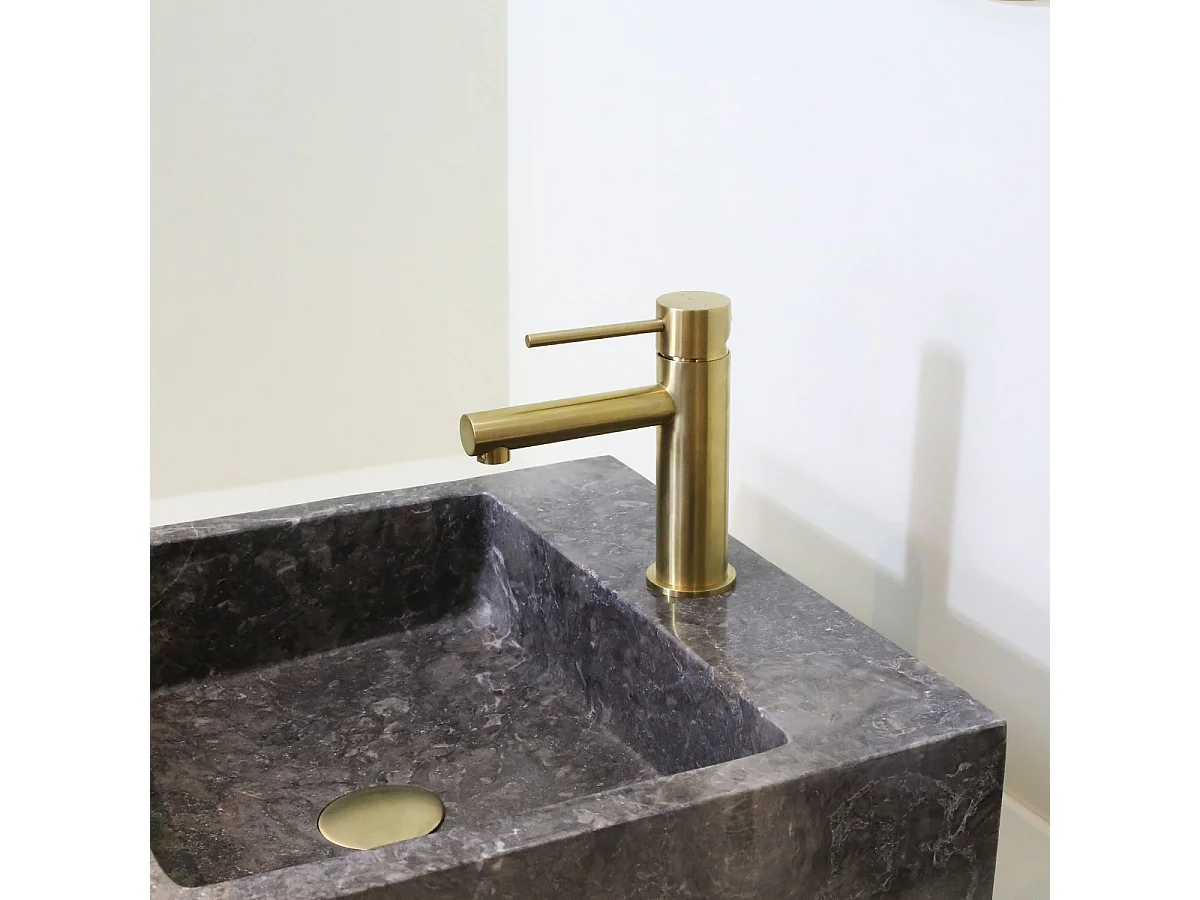 Luisa mezclador de lavabo bajo oro cepillado Essebagno