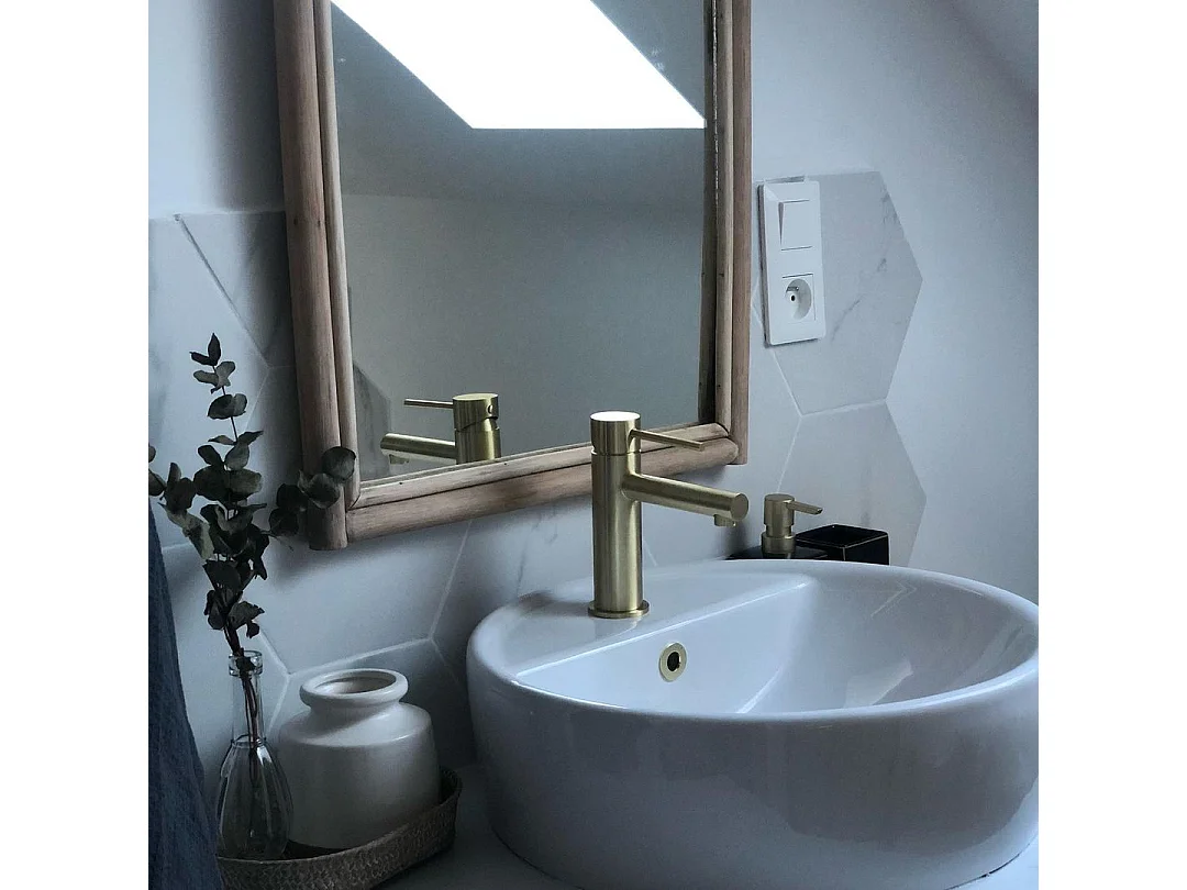 Luisa mezclador de lavabo bajo oro cepillado Essebagno