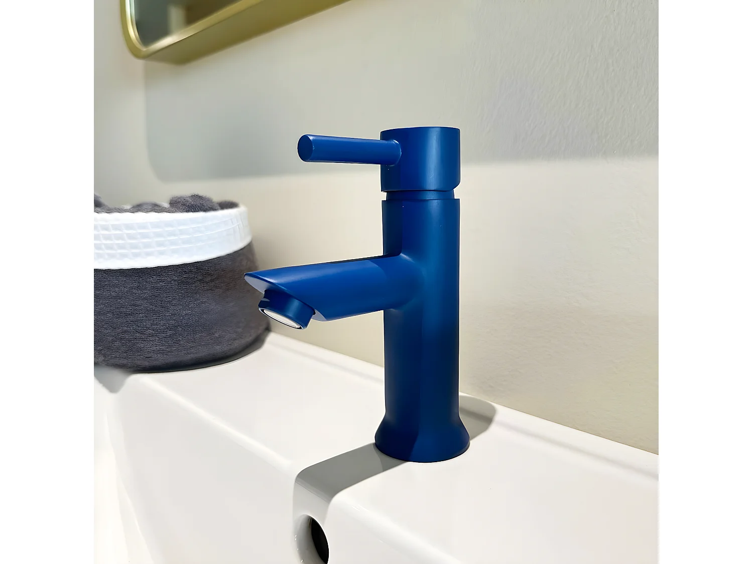 Luisa misturadora para lavatório azul Essebagno