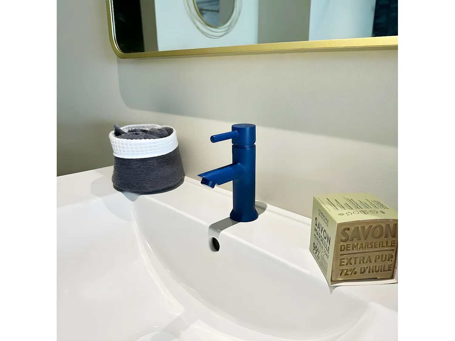 Luisa misturadora para lavatório azul Essebagno