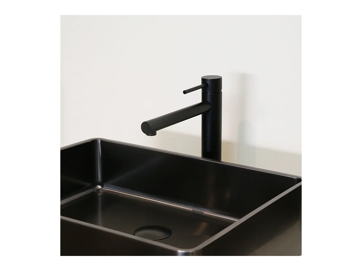 Envol mezclador alto de lavabo negro Essebagno