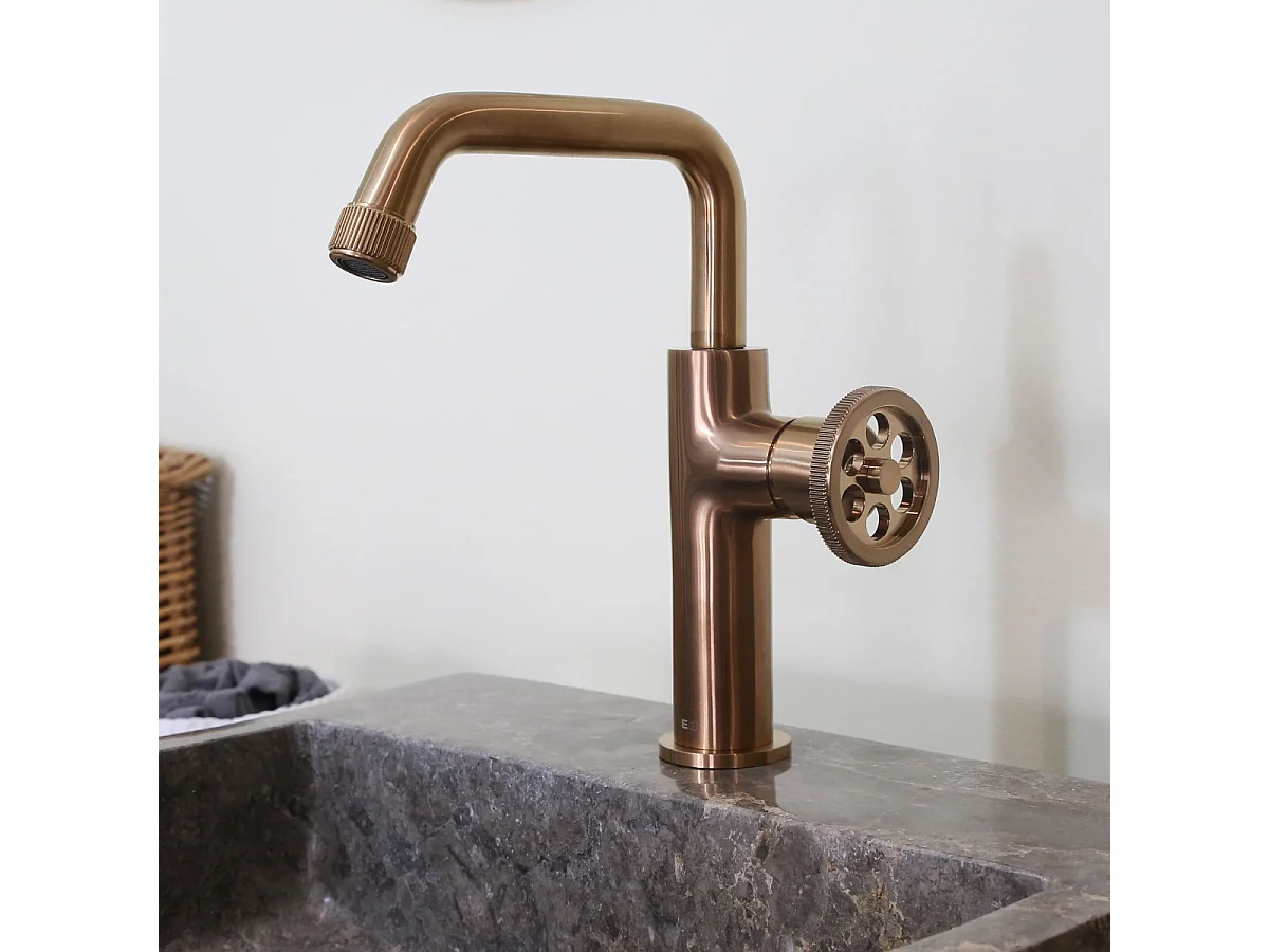 Indus niedriger Waschbeckenmischer Kupfer Essebagno