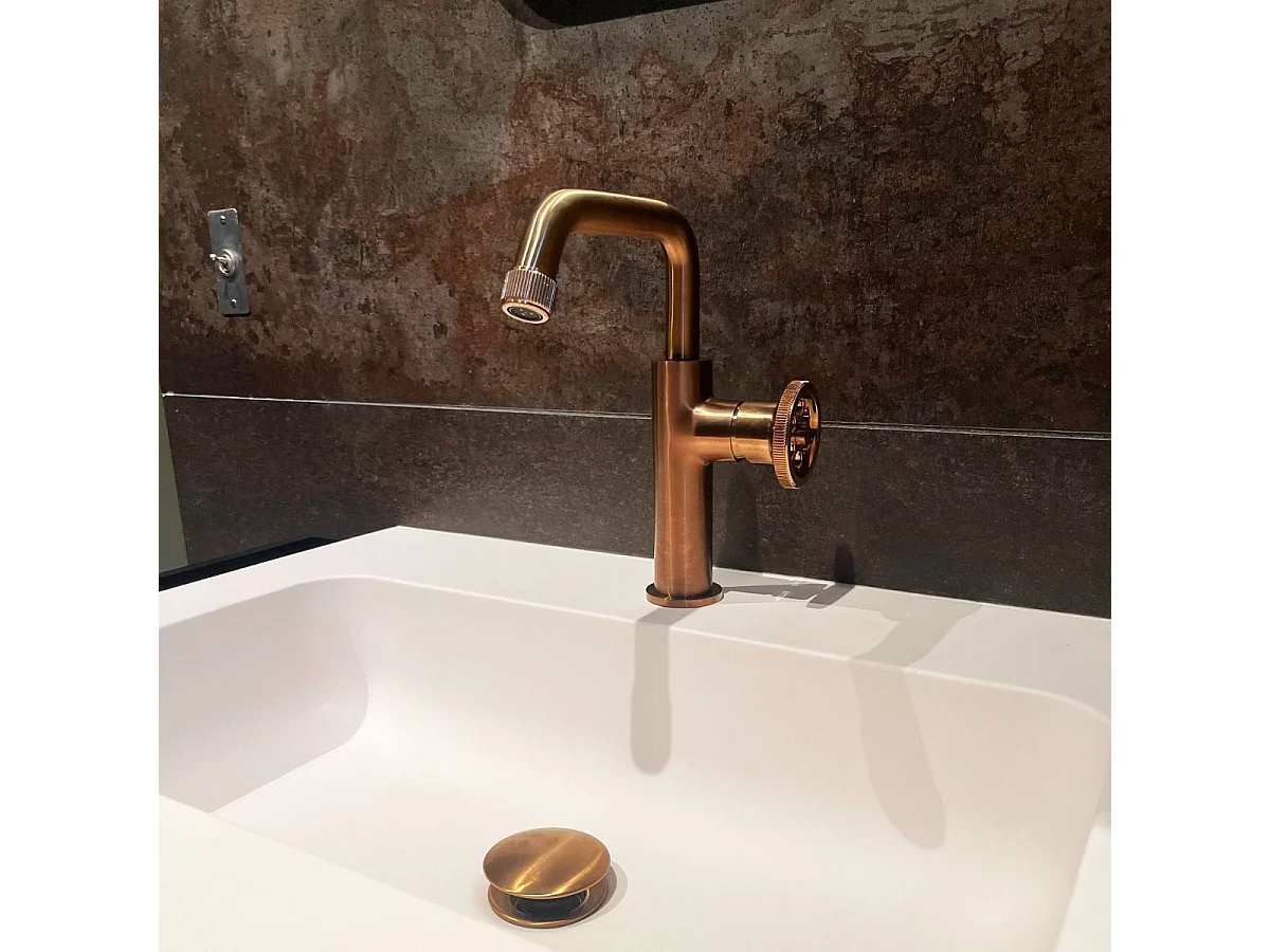 Indus niedriger Waschbeckenmischer Kupfer Essebagno