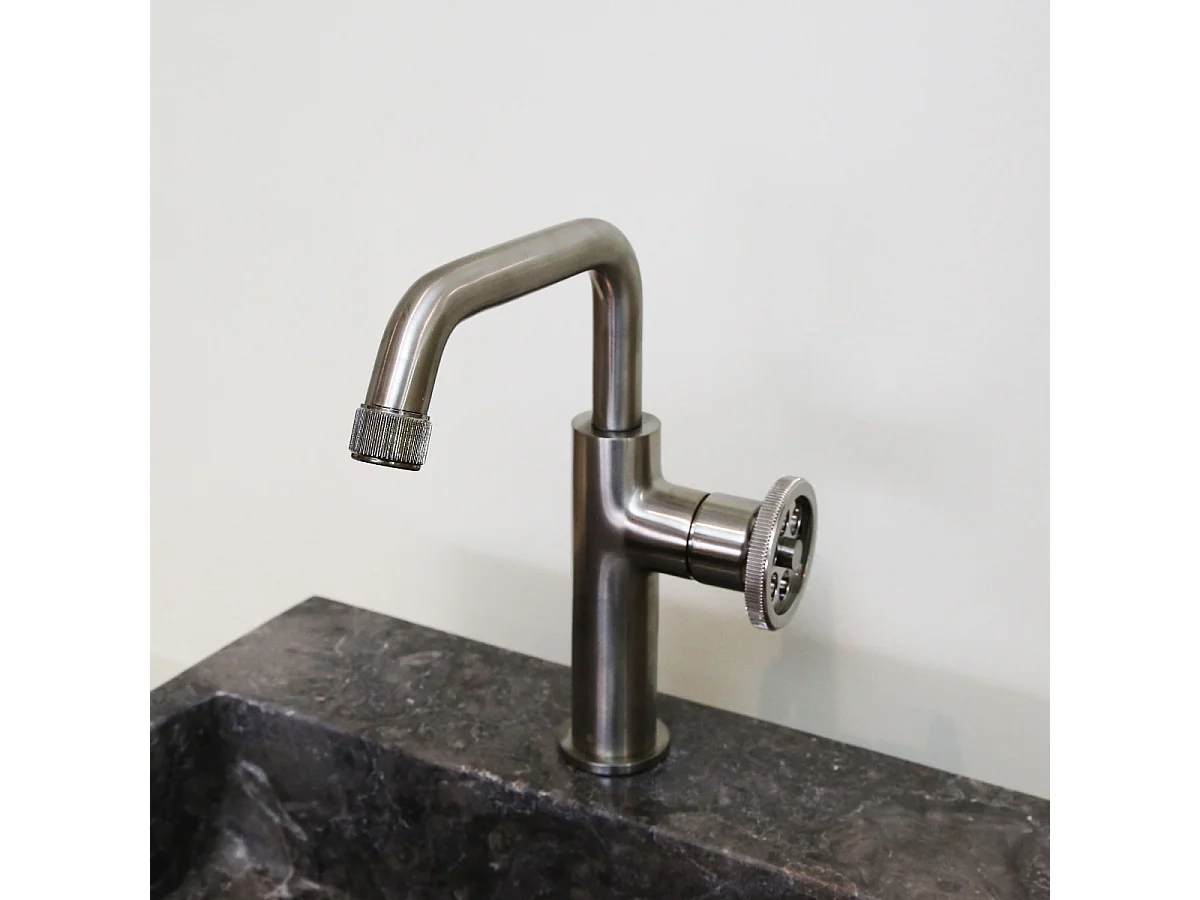 Indus mitigeur lavabo bas façon inox - Essebagno