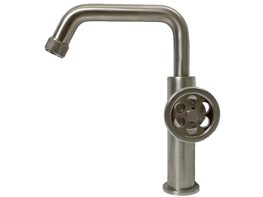 Indus niedriger Waschbeckenmischer in Edelstahloptik Essebagno