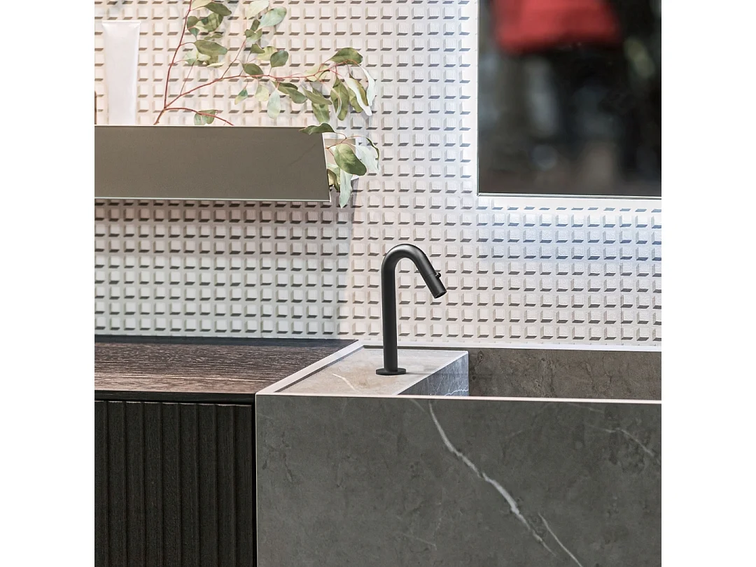 Indus robinet lave-mains noir eau froide - Essebagno