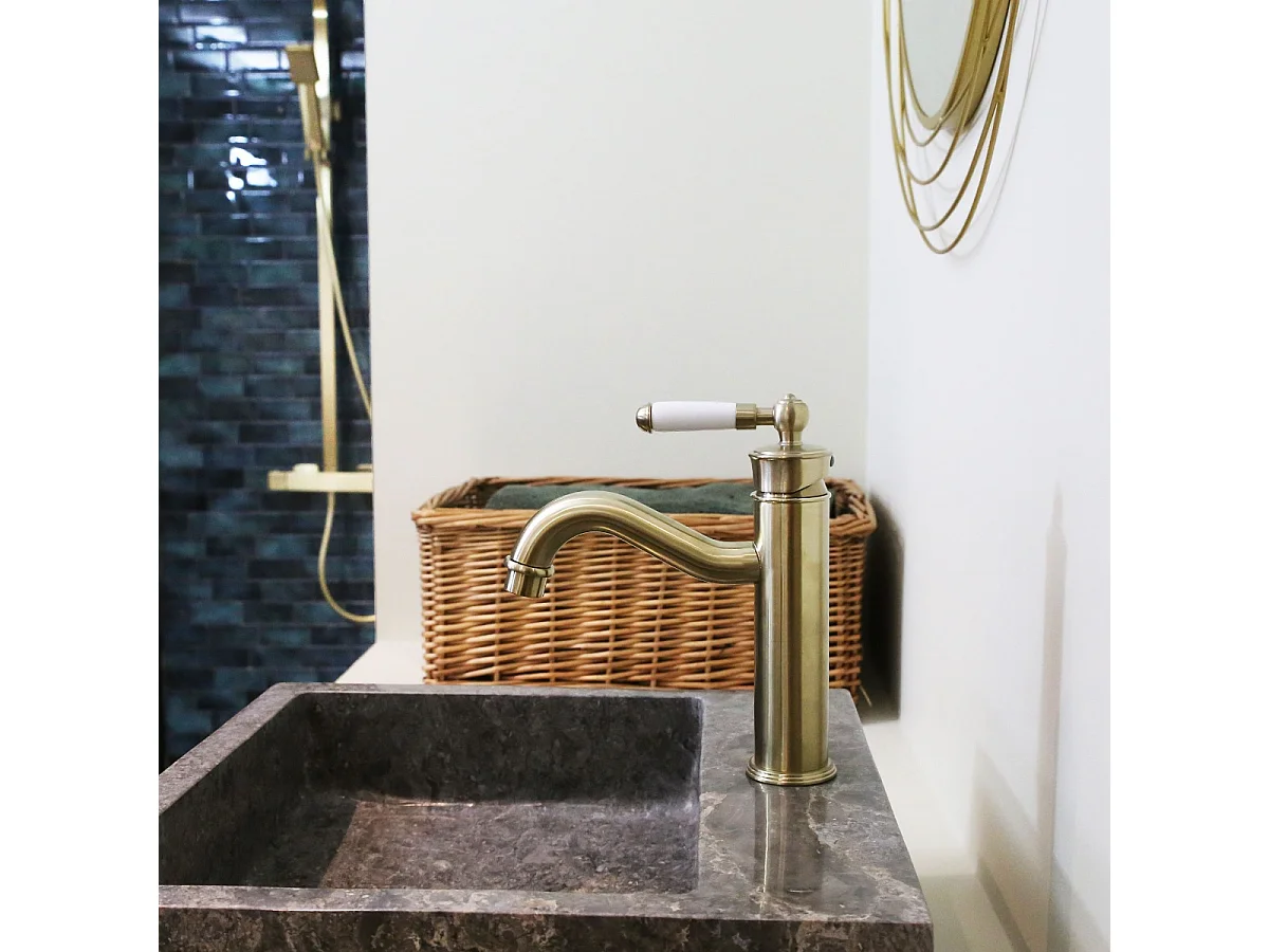 Leeds grifo de lavabo bajo oro cepillado  Essebagno