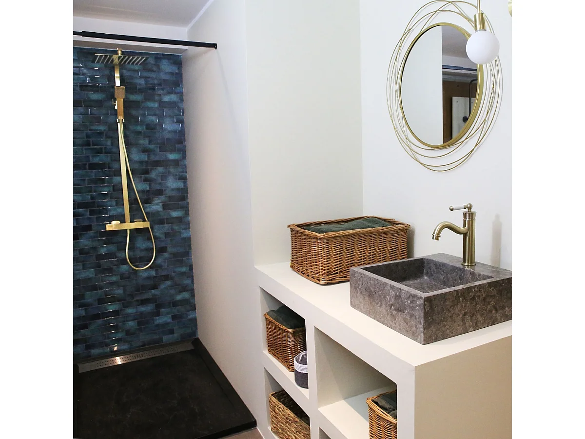 Leeds Retro-Armatur für Waschbecken mit gebürstetem Gold. Essebagno