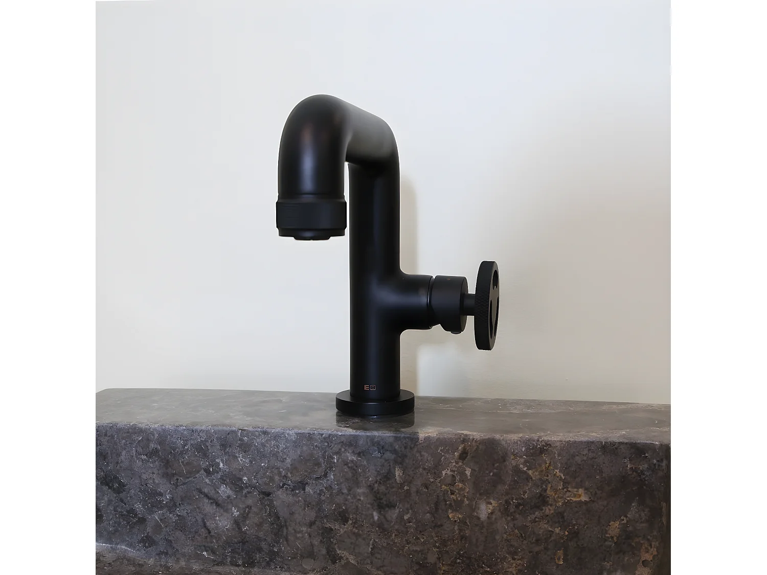 Factory Rubinetto basso per lavabo gun metal Essebagno