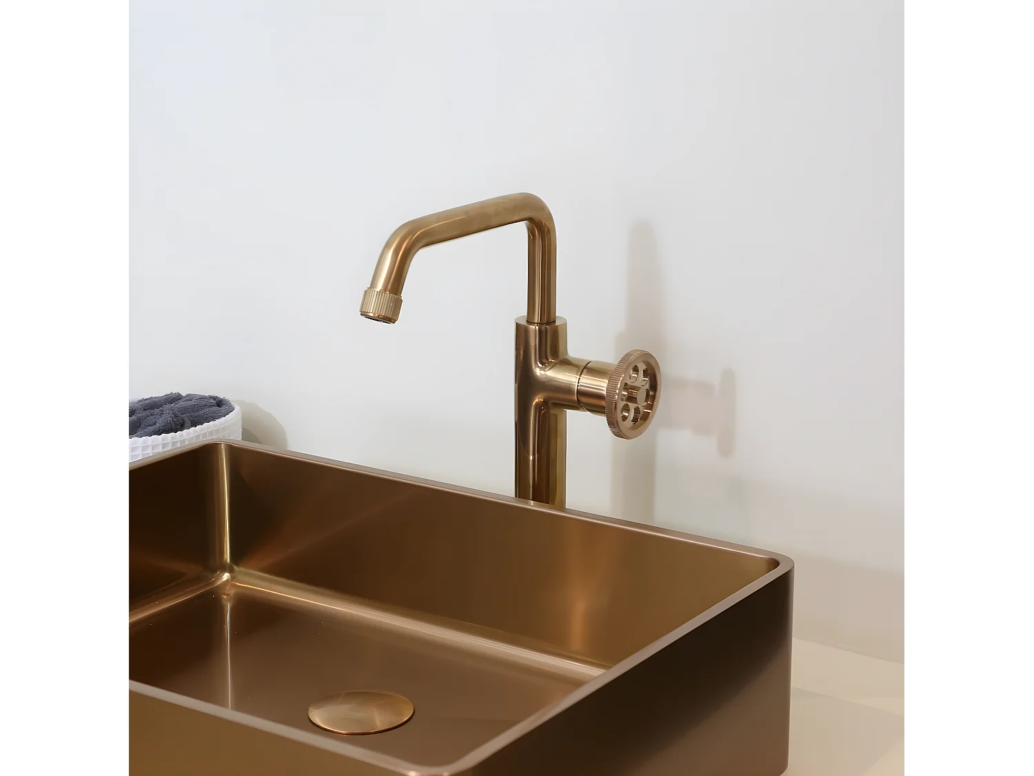 Indus Waschbeckenmischer hoch Kupfer Essebagno