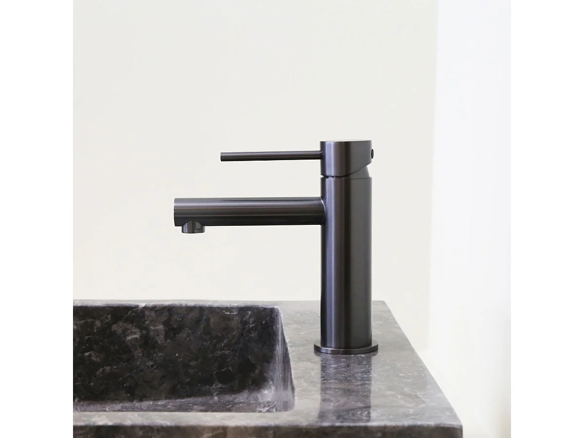 Luisa niedrig Waschtischmischer grau metallic Essebagno