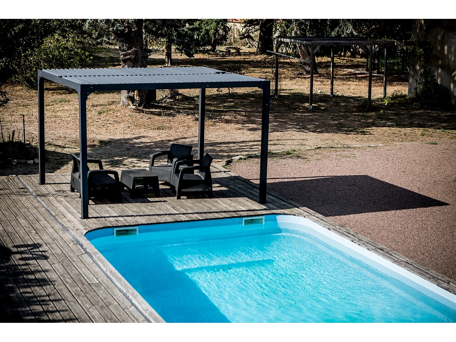 Pergola bioclimatique ALUMINIUM coloris gris anthracite