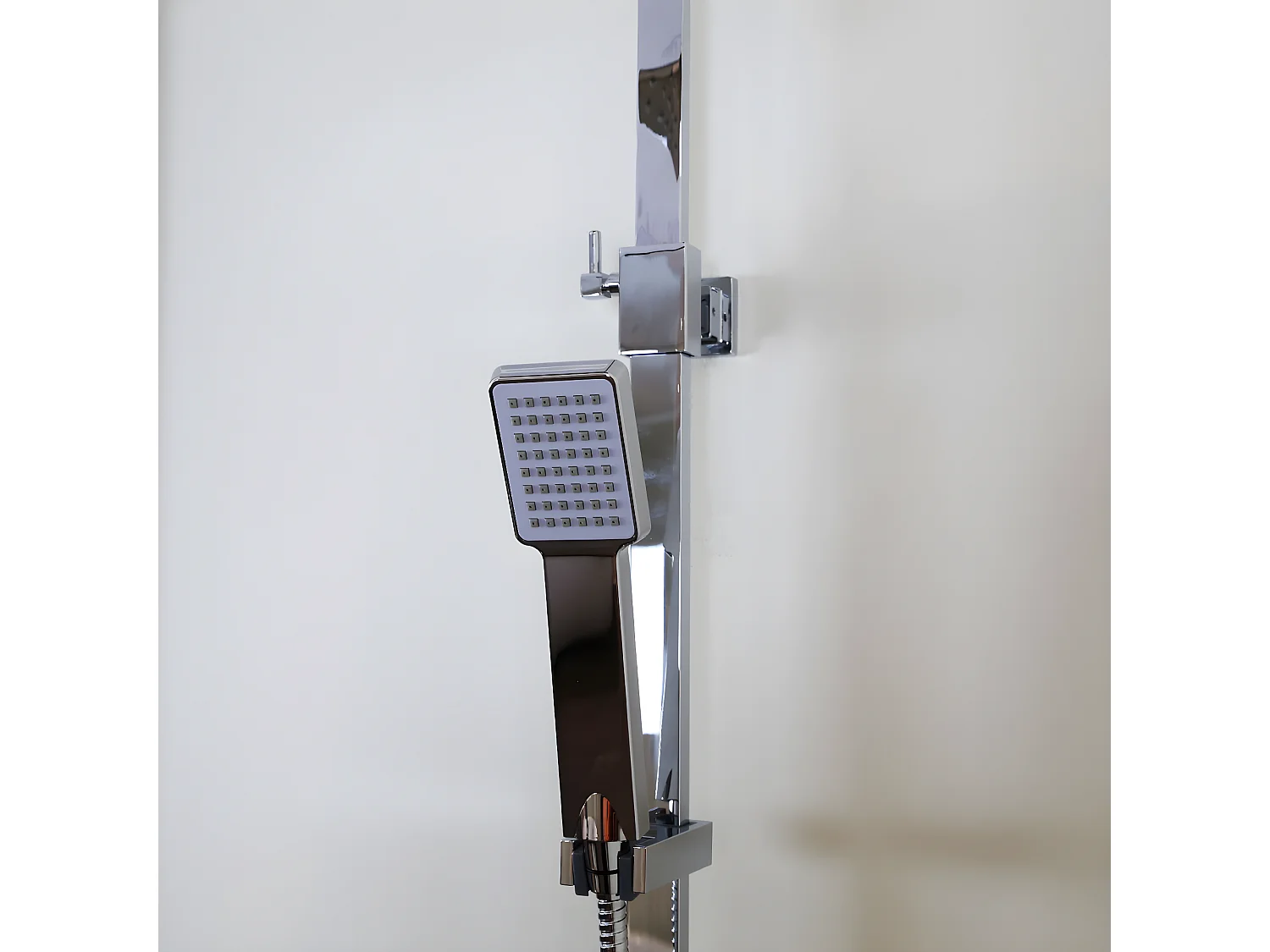 Quartos 300 verchromte Duschsäule mit Thermostat Essebagno