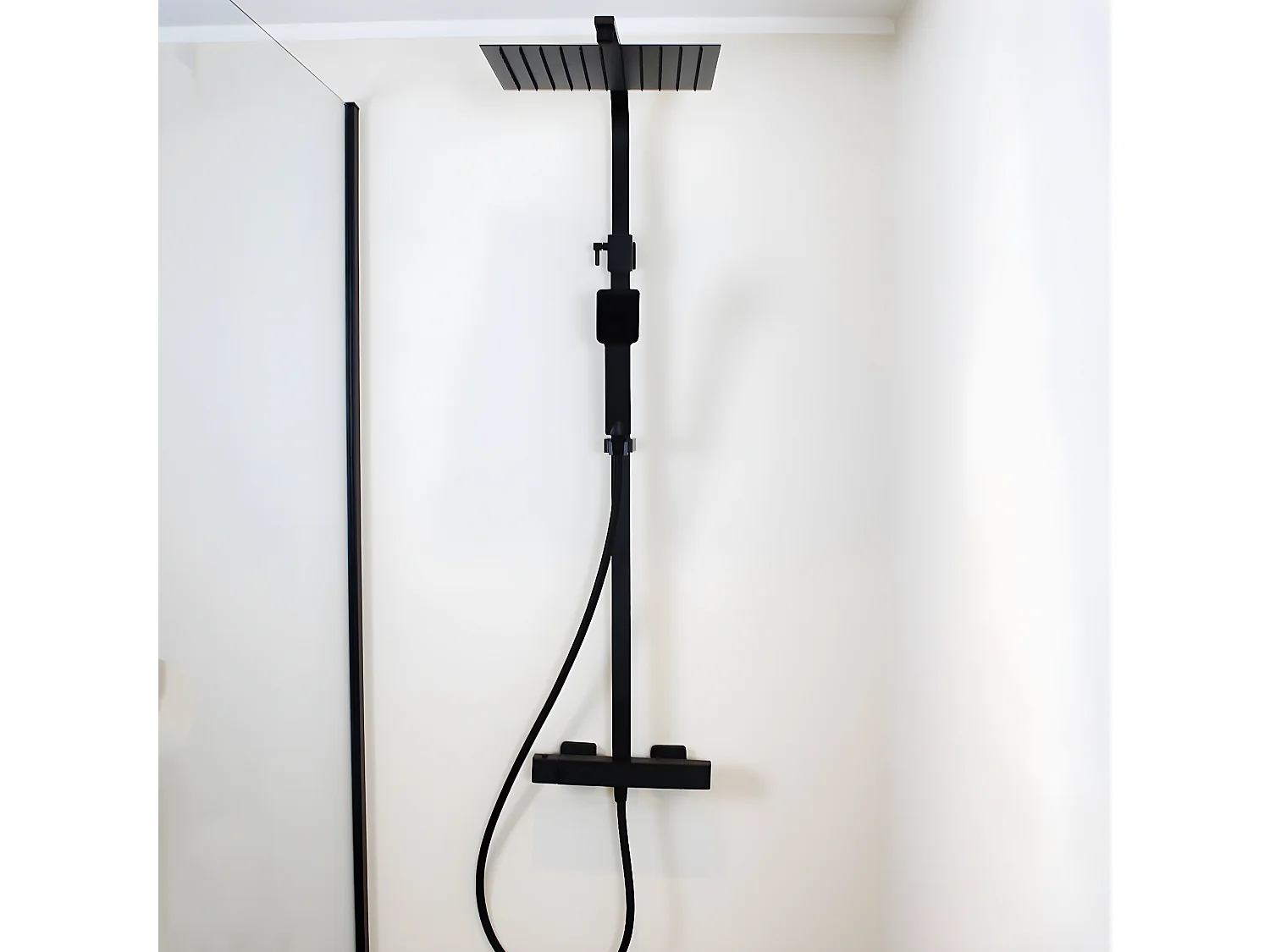 Quartos colonne de douche thermostatique 300 noire - Essebagno