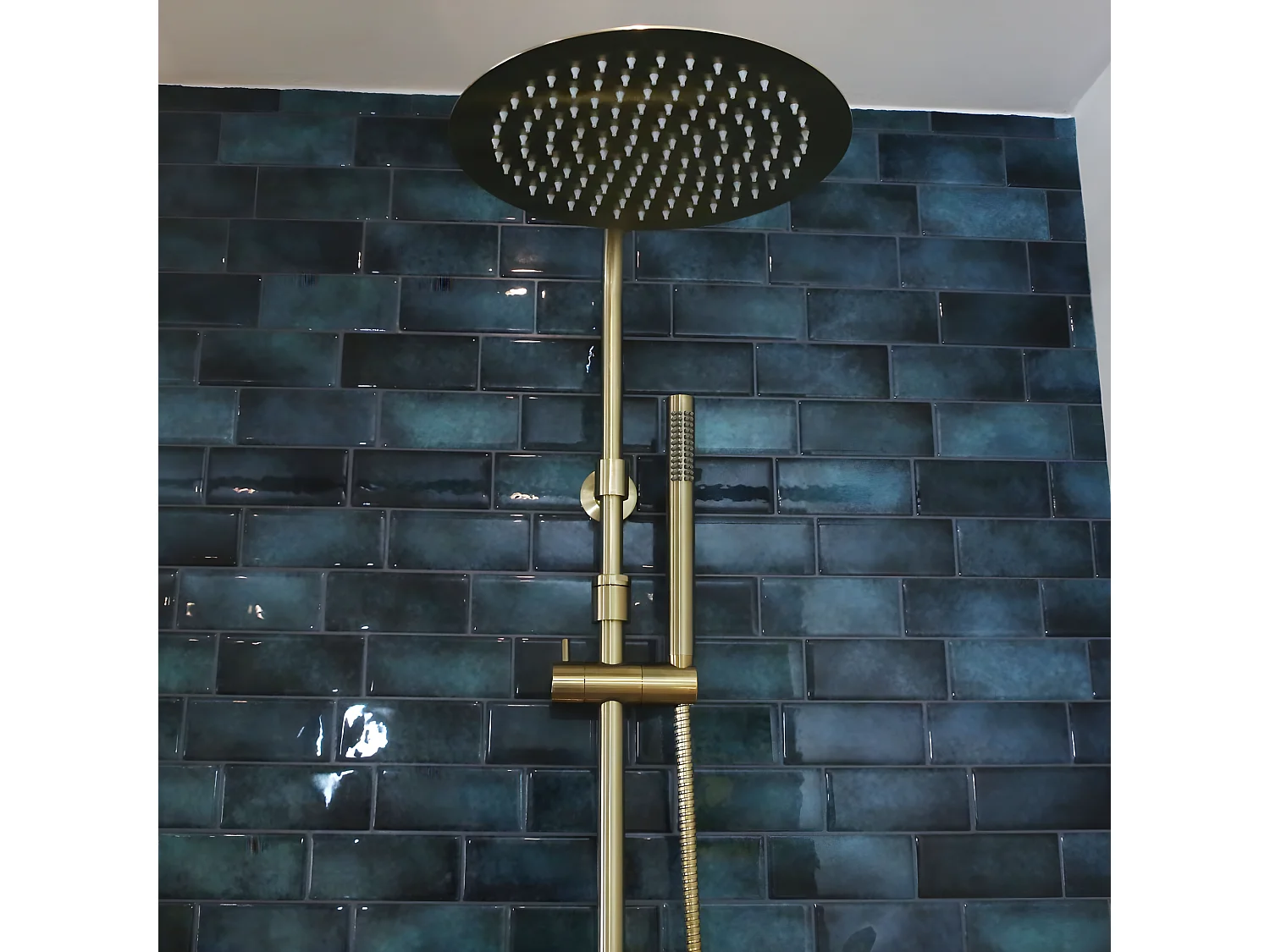 Luisa II 250 thermostatische Wannensäule gebürstetes Gold Essebagno