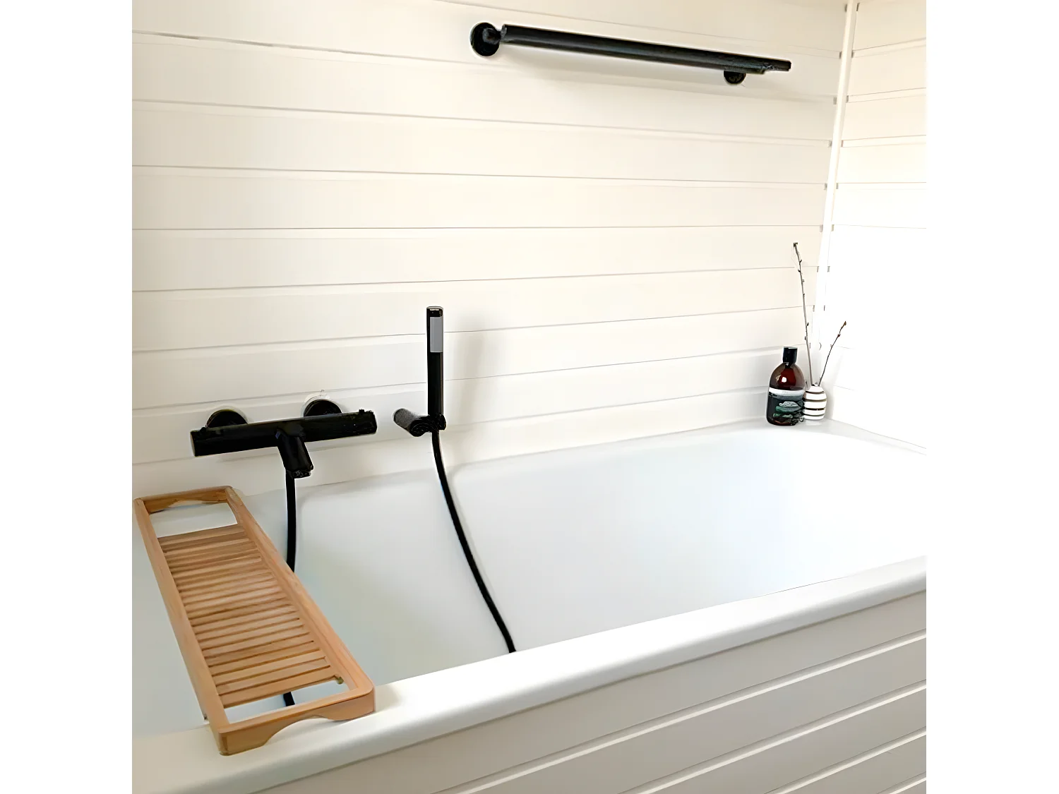 Oneo Thermostat Badewannen- und Duscharmatur in Schwarz Essebagno