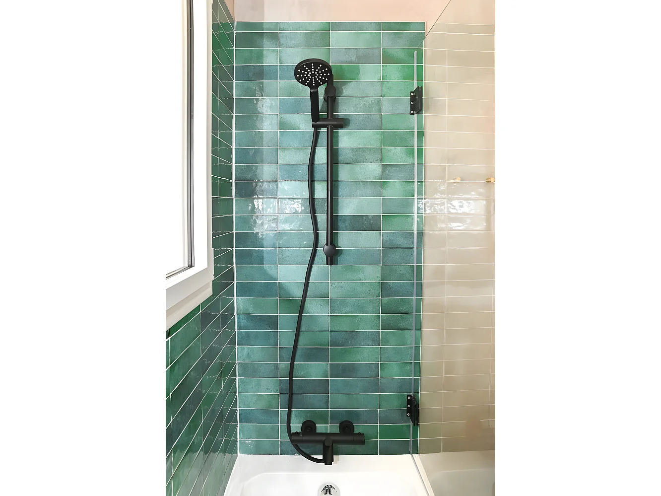 Grifo de baño y ducha Oneo negro Essebagno