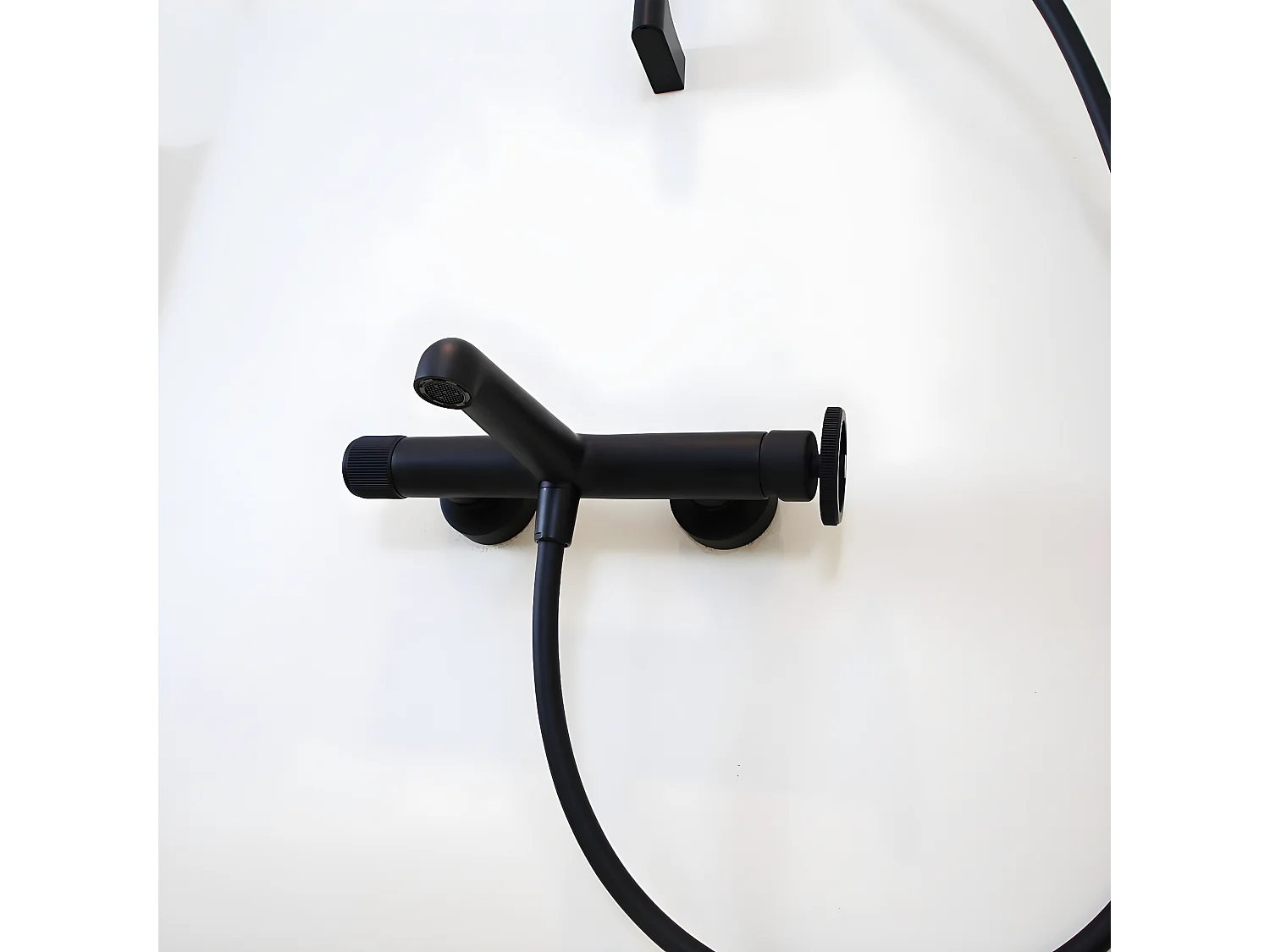 Indus Wannenbatterie schwarz Essebagno