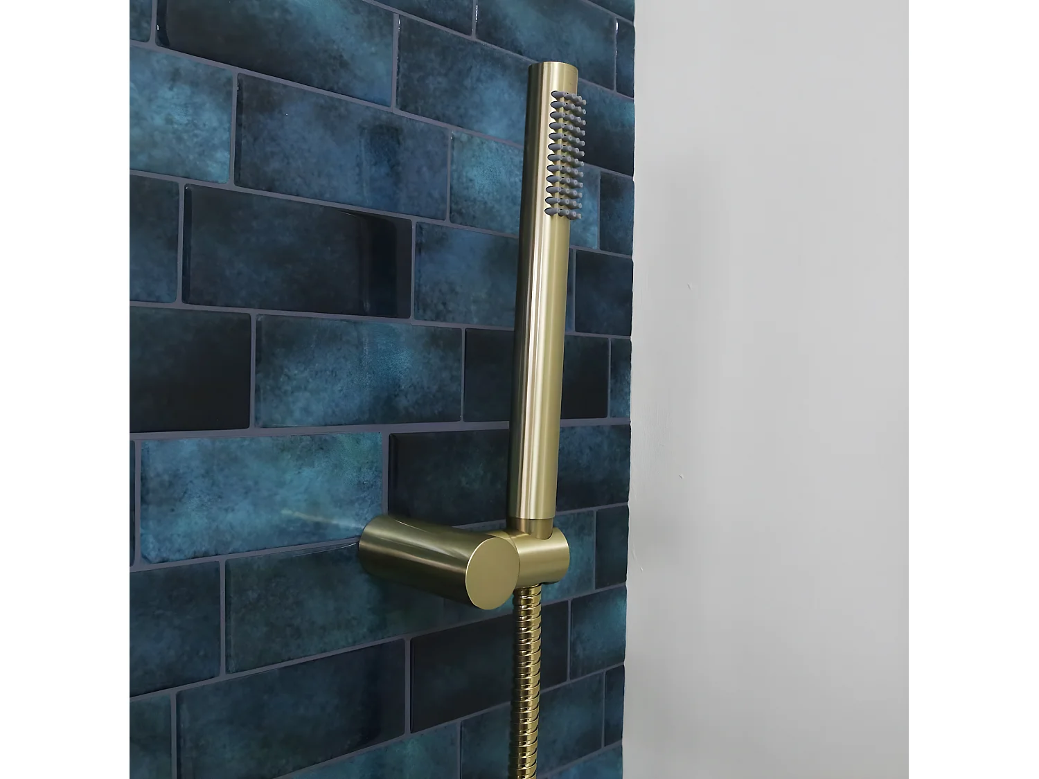 Luisa combiné support de douche or brossé 3 pièces - Essebagno