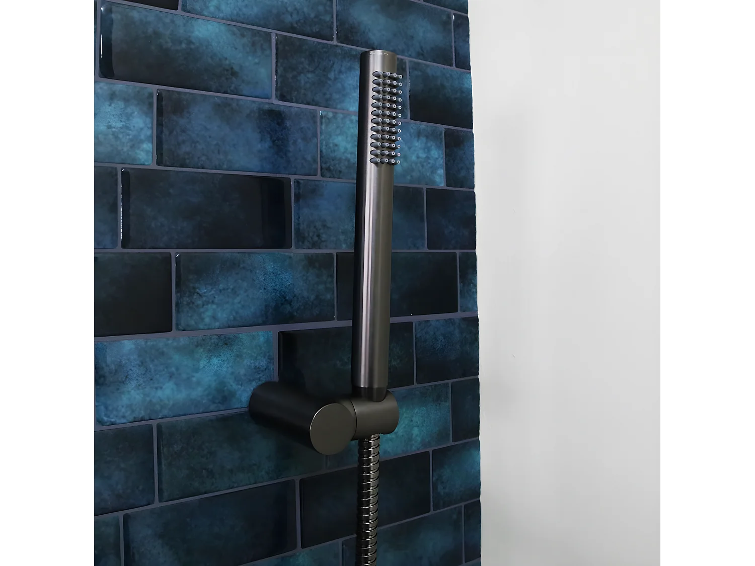 Luisa combiné support de douche 3 pièces gris gun métal - Essebagno