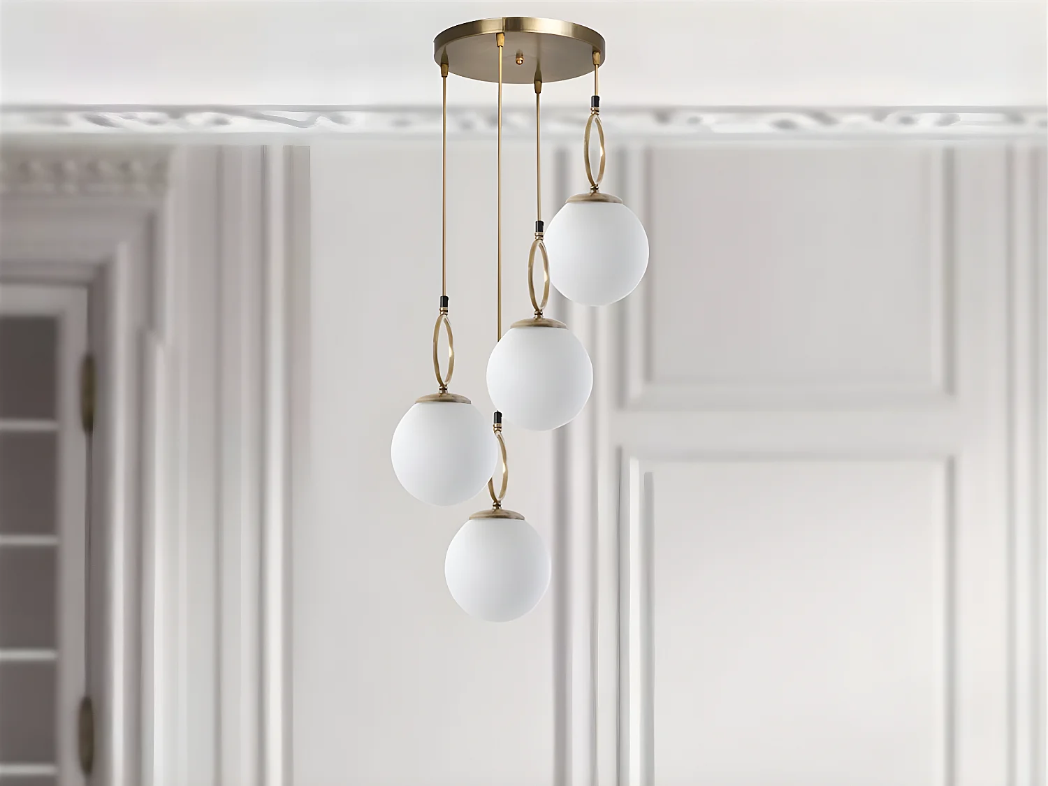 Lustre en métal 4 globes - D. 30 x H. 70 cm - Blanc et cuivre - ASROUN