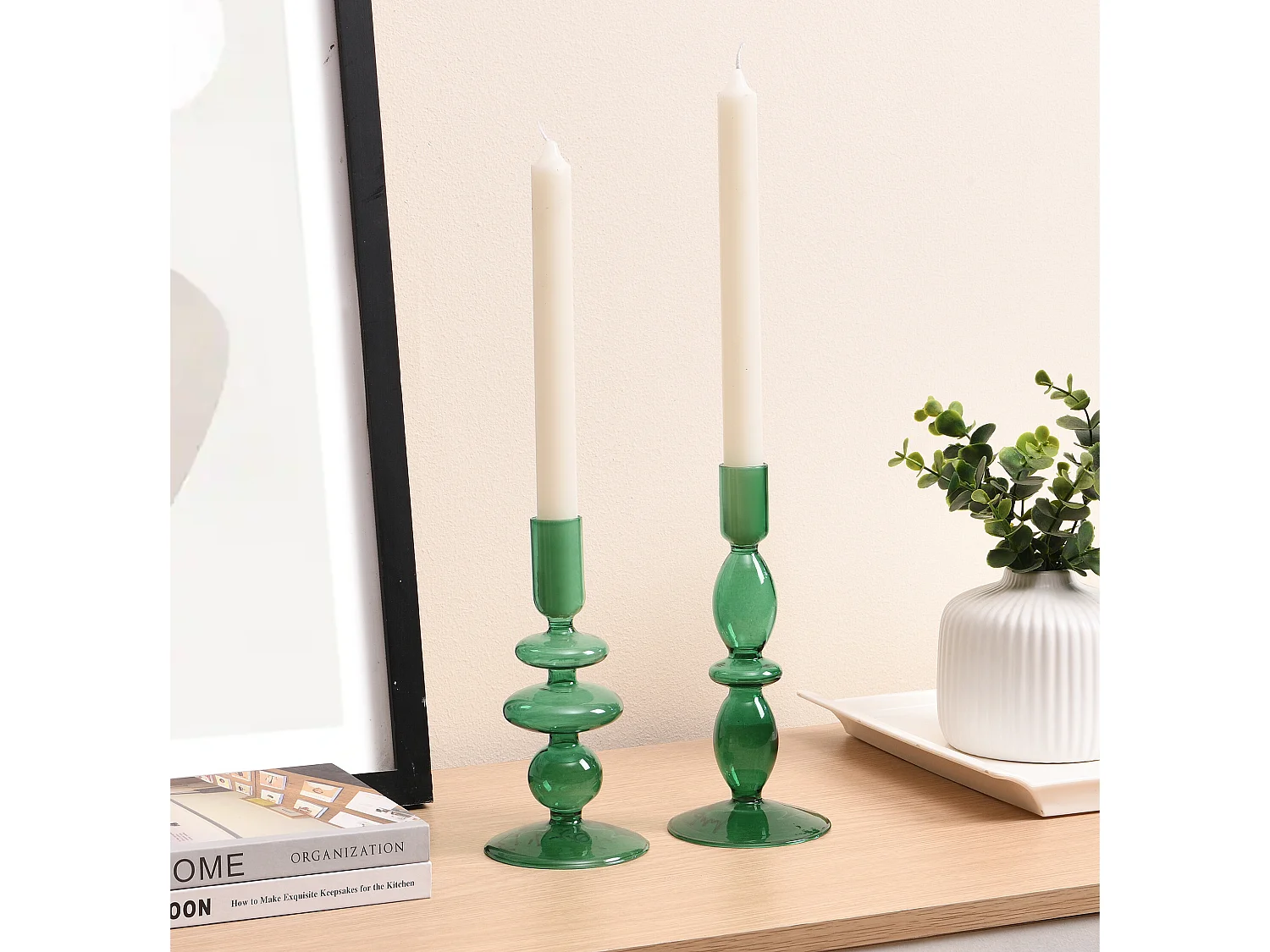 Set med 2 ljusstakar - D.9 x H.21 cm och D.9 x H.18,5 cm - Glas - Grön - KANDIE