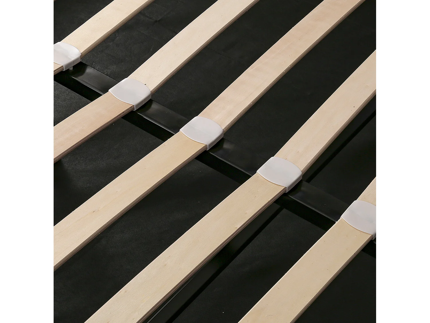 Bett für Erwachsen aus samt – Bett mit Stauraum und Lattenrost – 160 x 200 cm – grau