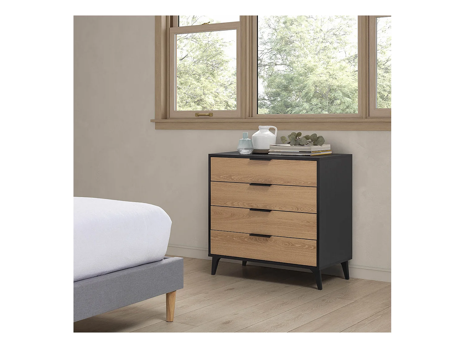 Commode de nuit Kalma 4 tiroirs coloris noir/chêne