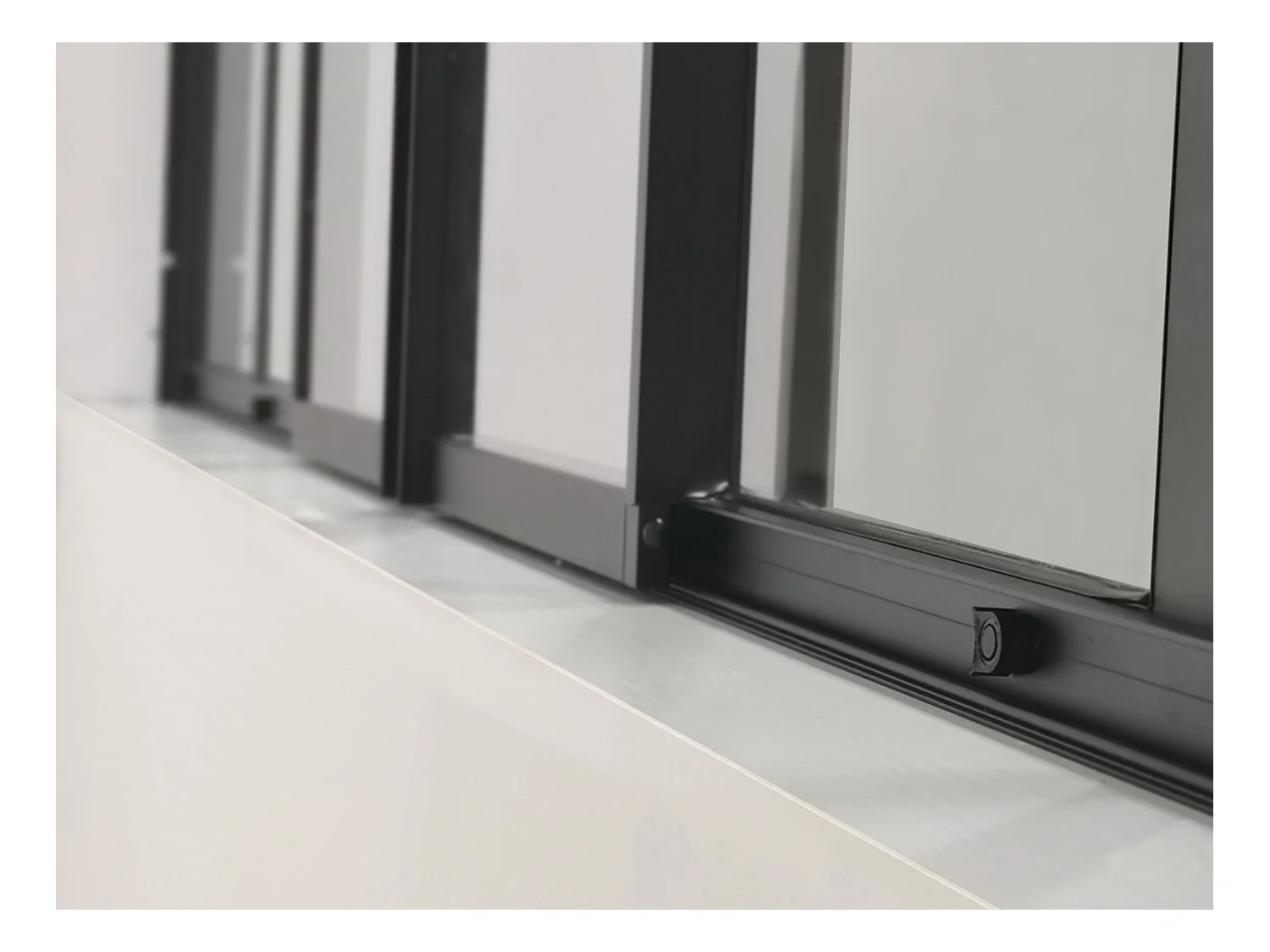 Schiebeglaswand - 120 x 130 cm - thermolackiertes Aluminium - Schwarz - RAVENA