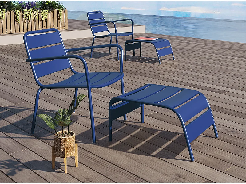 Fauteuil bas de jardin empilable + repose pied en métal - Bleu nuit - MIRMANDE de MYLIA