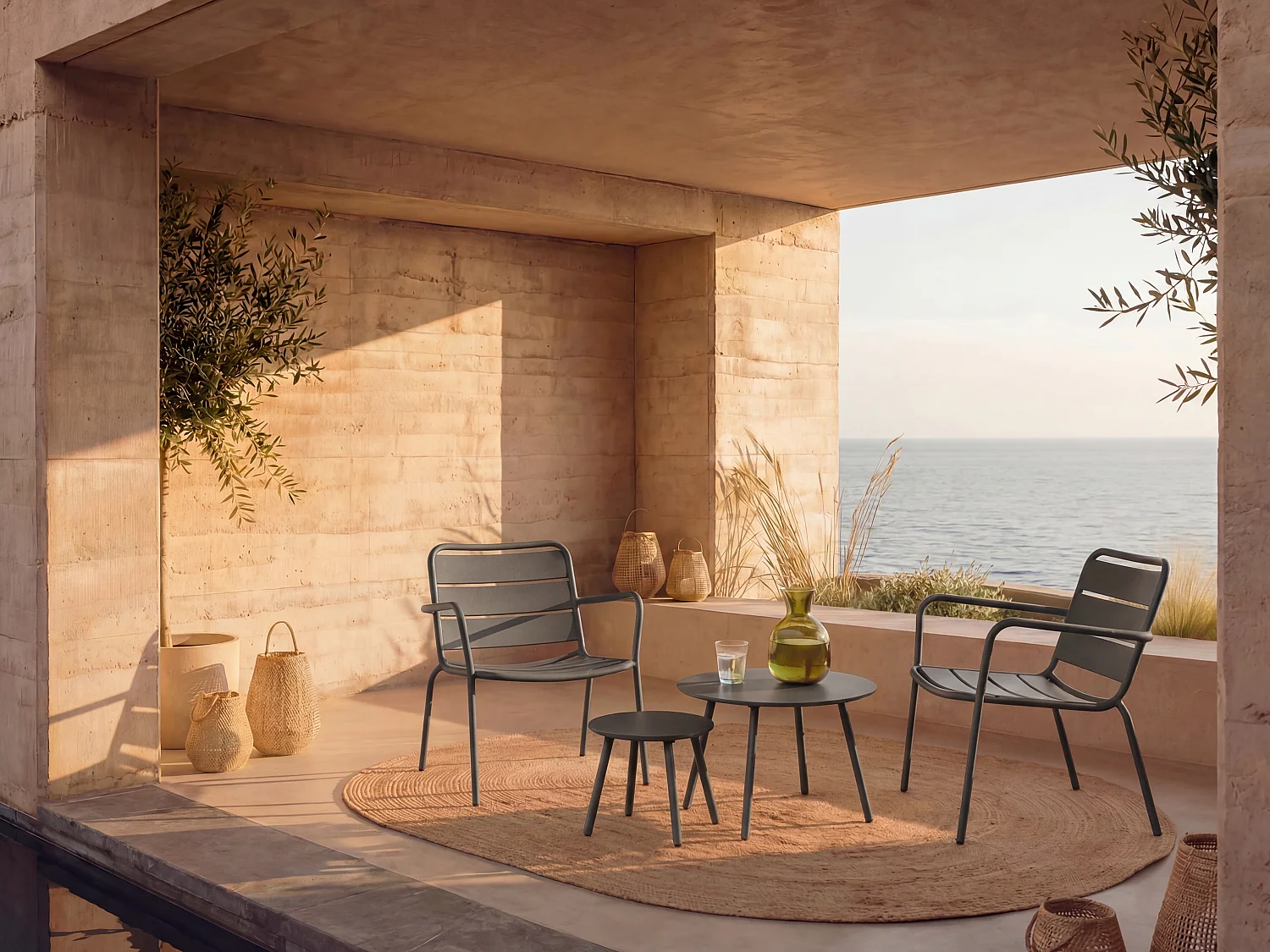 Salon de jardin en métal - 2 fauteuils bas empilables et tables gigognes - Gris anthracite - MIRMANDE de MYLIA