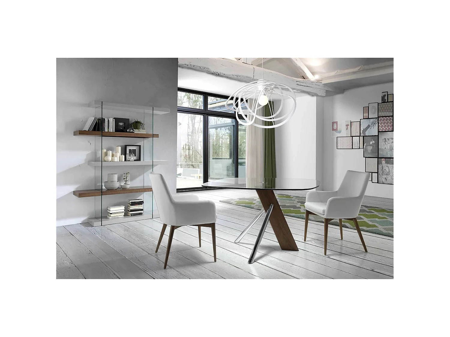 Étagères en verre laqué et étagères superposées