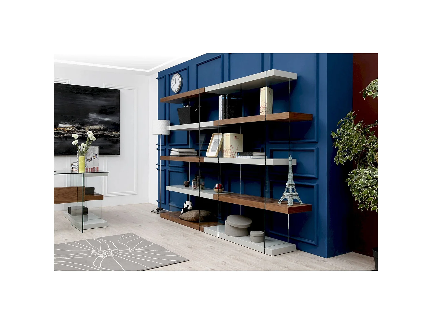 Étagères en verre laqué et étagères superposées