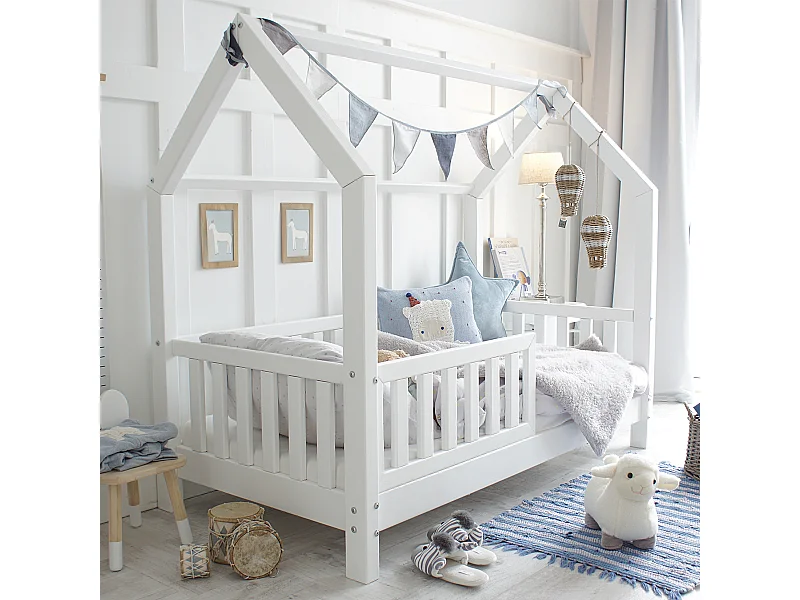 Kajuitbed 90x190 inclusief barrier en lattenbodem met 10 cm poten Daisy White