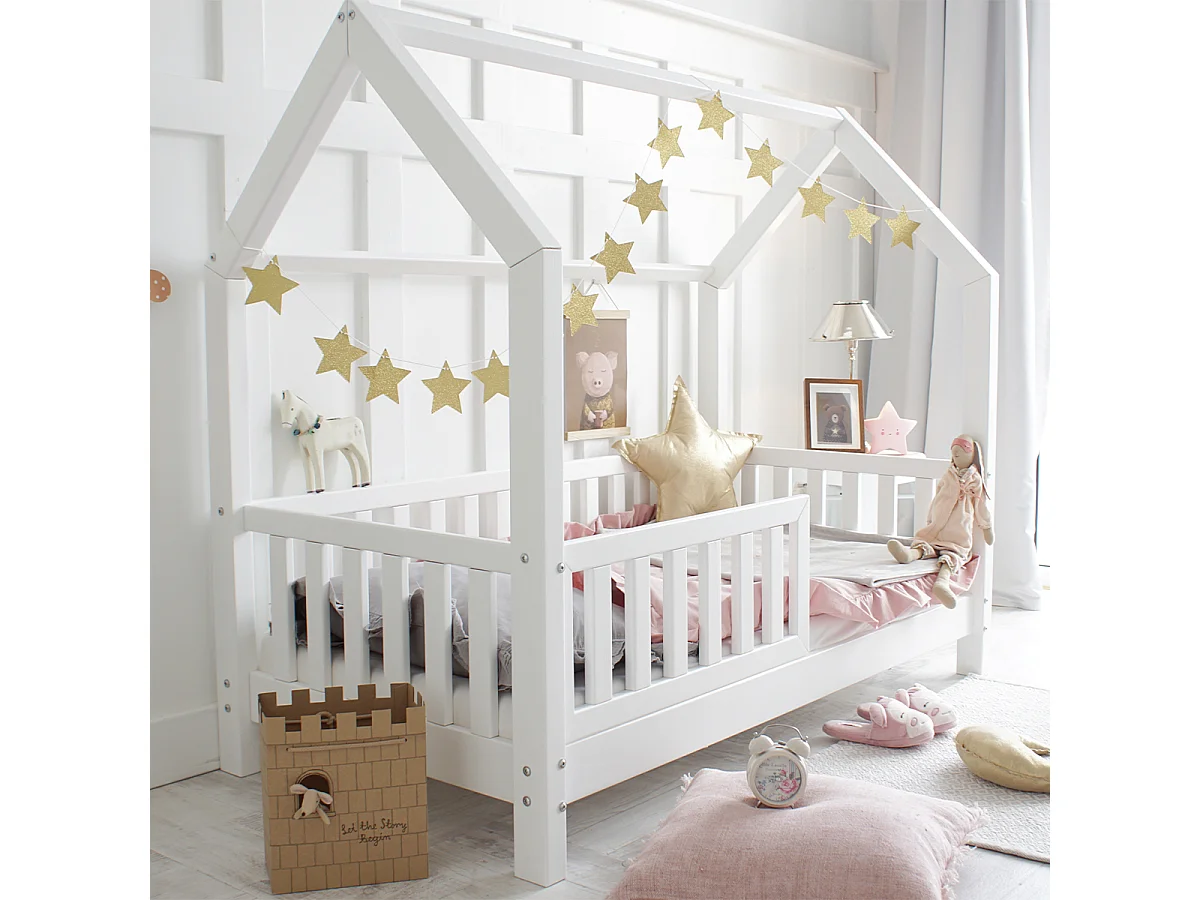 Kajuitbed 90x190 inclusief barrier en lattenbodem met 10 cm poten Daisy White