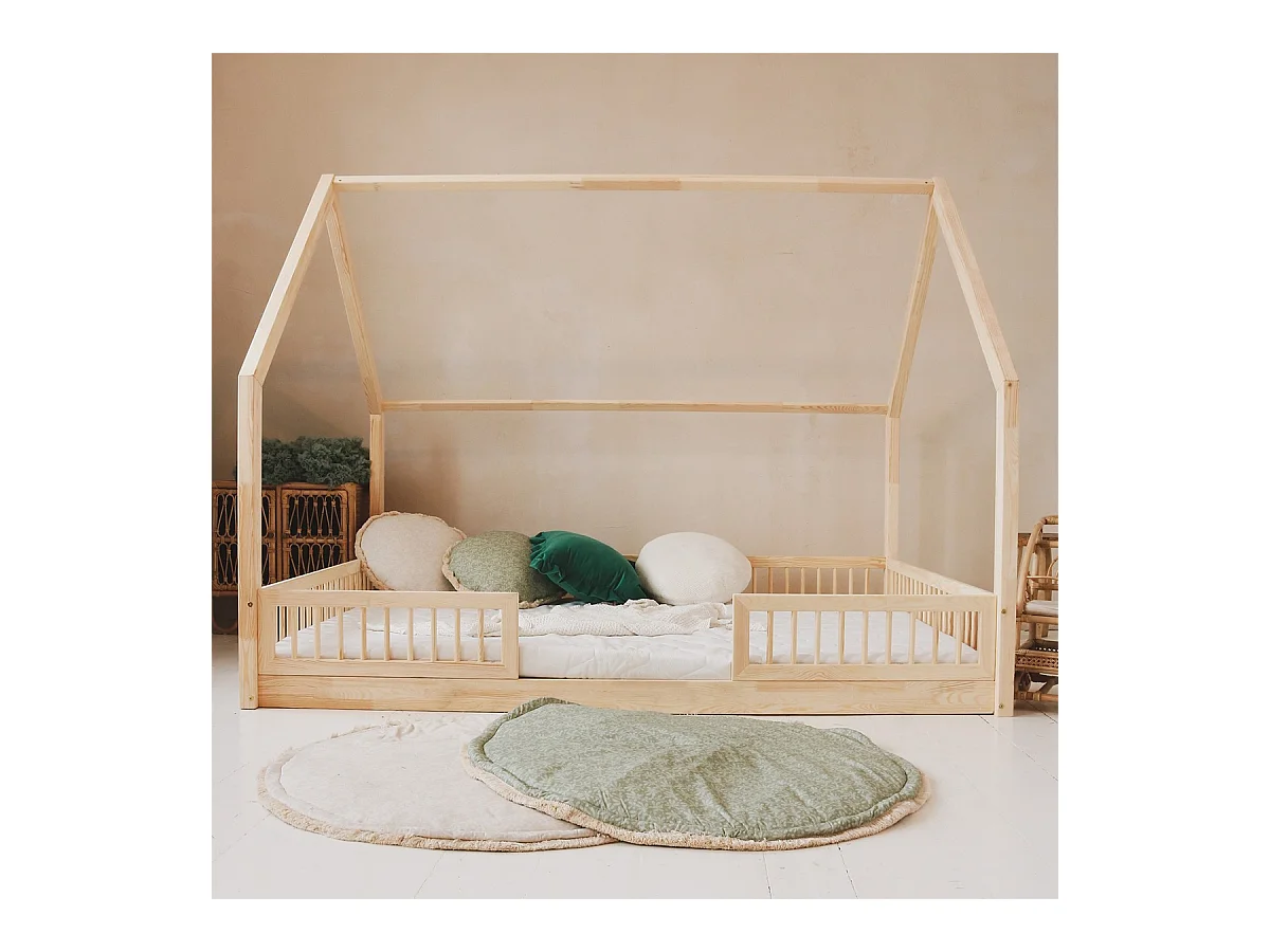 Lit cabane 140x200 barrières et sommier inclus pieds 1 cm Sofia Bois