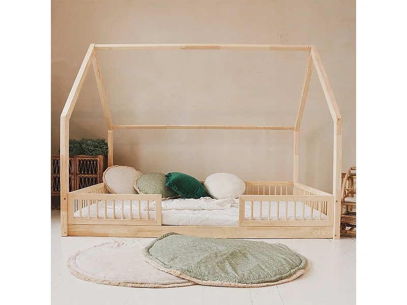 Lit cabane 140x200 barrières et sommier inclus pieds 1 cm Sofia Bois