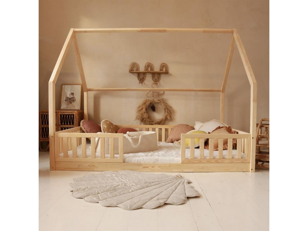 Cama cabaña 140x200 con barandilla y somier patas de 1 cm Daisy Madera