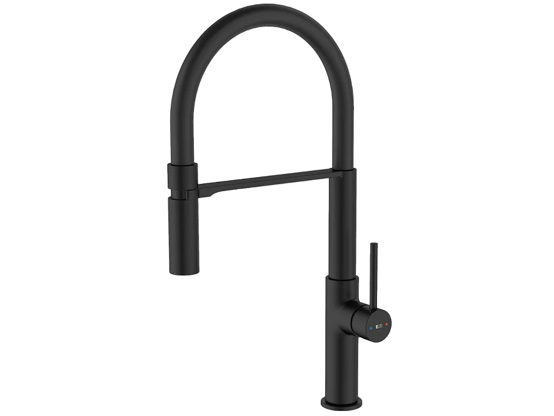 Magneto Misturadora monocomando de lavatório com chuveiro de mão preta Essebagno