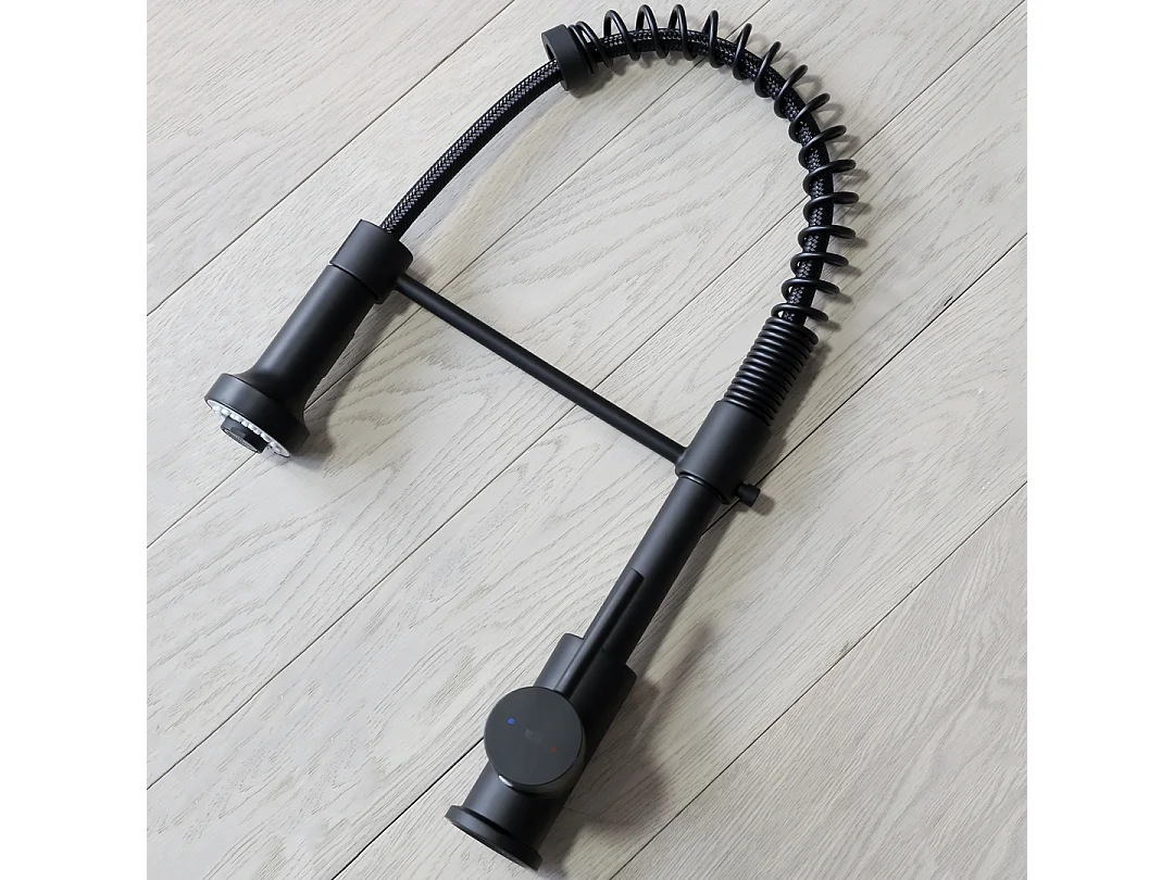 Plimo mitigeur évier à douchette mobile noir mat - Essebagno