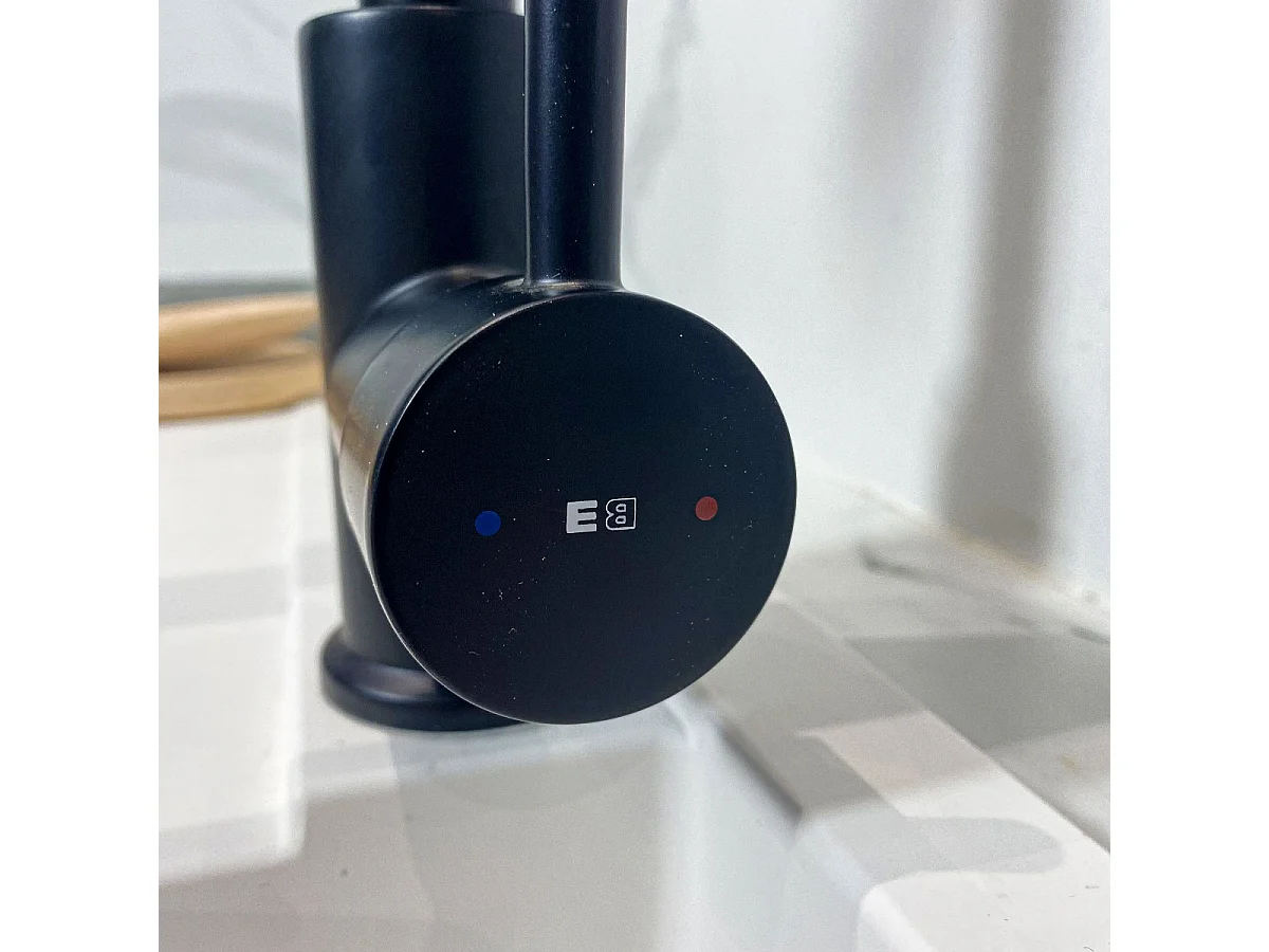 Pure II mitigeur évier noir - Essebagno