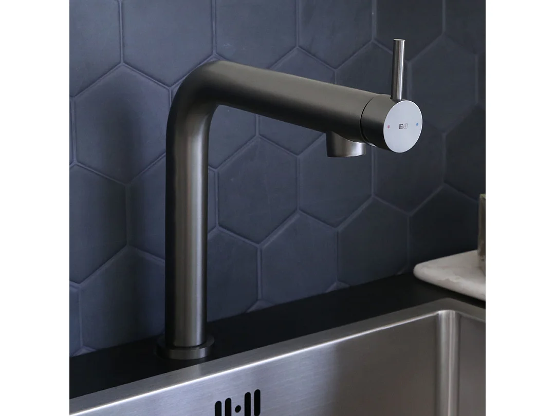 Magic Spültischmischer gun metal Essebagno