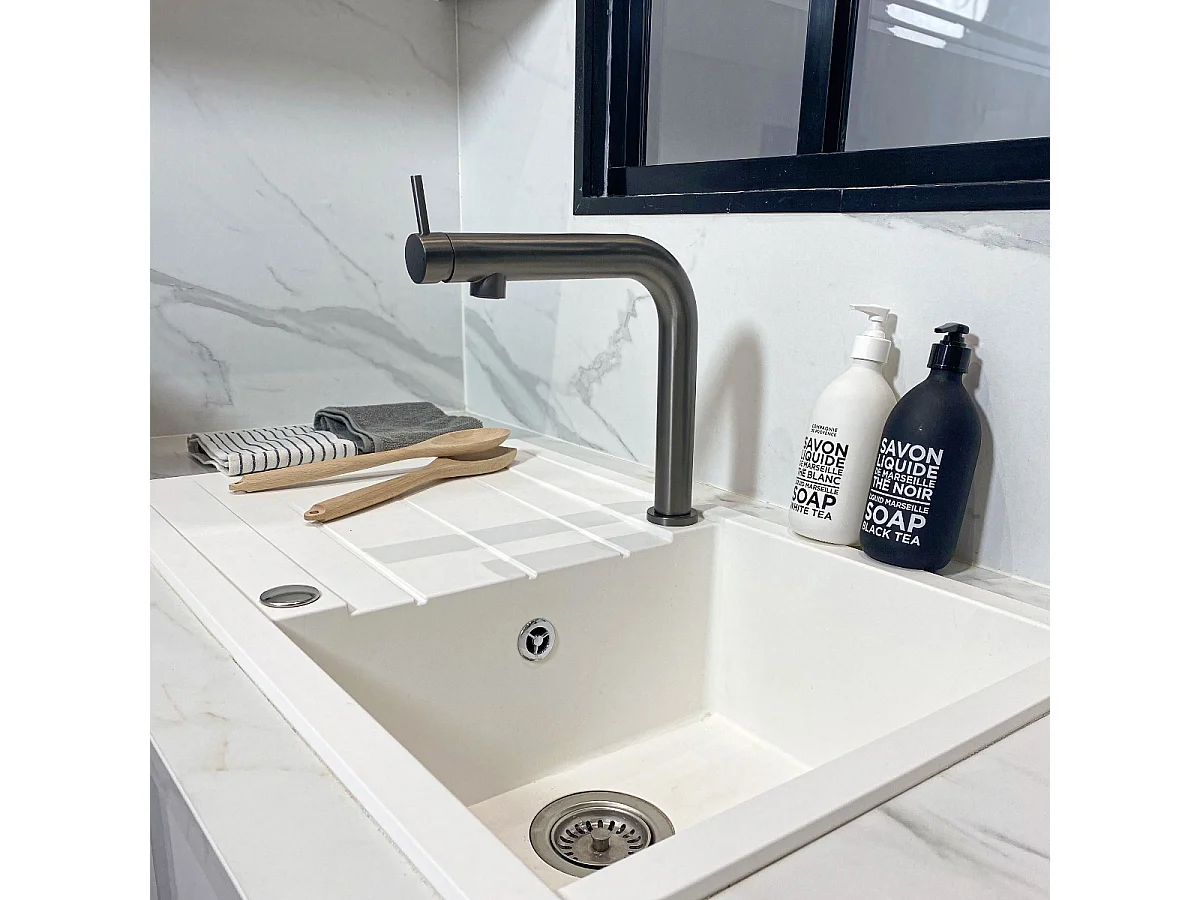 Magic Spültischmischer gun metal Essebagno